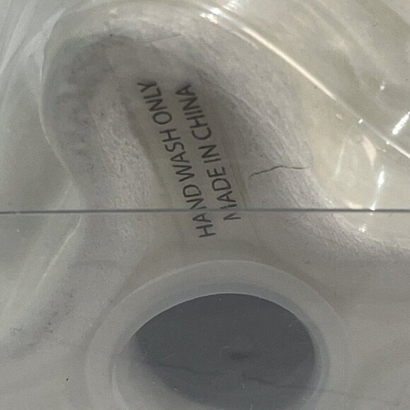 Distant Lands Valencia Salt‎ & Pepper Shaker Elephants Gray Ceramic - Picture 8 of 11